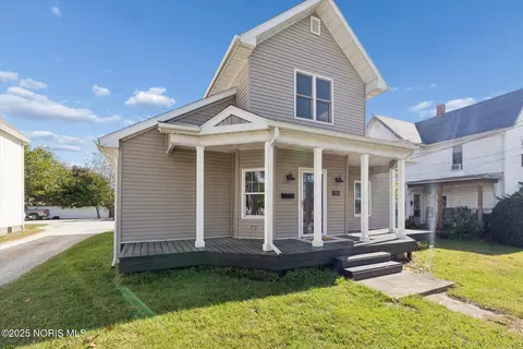 305 S Main St, Gibsonburg, OH 43431