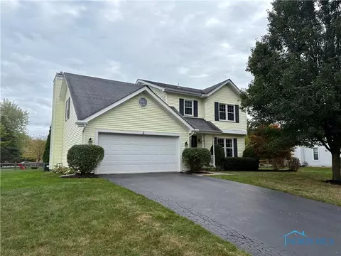 706 Briarwood Cir, Perrysburg, OH 43551