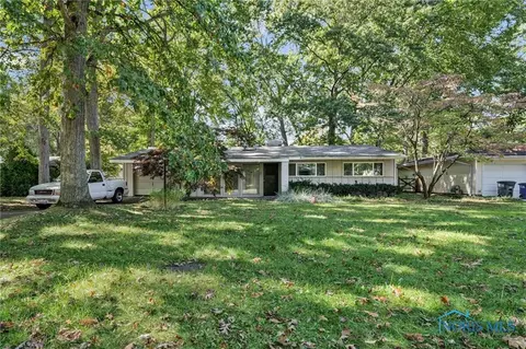 3701 Lincolnshire Woods Rd, Toledo, OH 43606