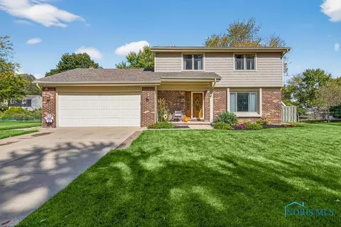 541 Fairfield Park Dr, Maumee, OH 43537