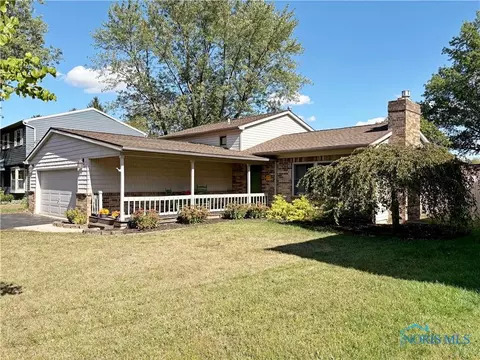 614 Pasteur Ave, Bowling Green, OH 43402