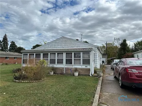 632 Whitlock Ave, Toledo, OH 43605