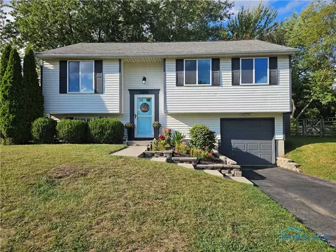 5808 Pheasant Hollow Dr, Toledo, OH 43615
