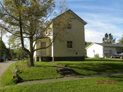 515 Pleasant St, Willard, OH 44890 photo 1