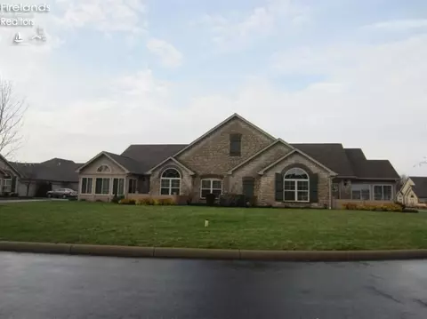 2907 Windsor Bridge Cir, Huron, OH 44839 photo 3