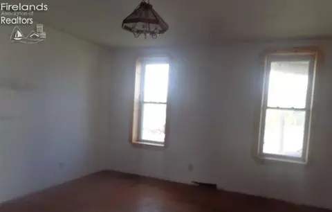 1029 Vine St, Clyde, OH 43410 photo 6