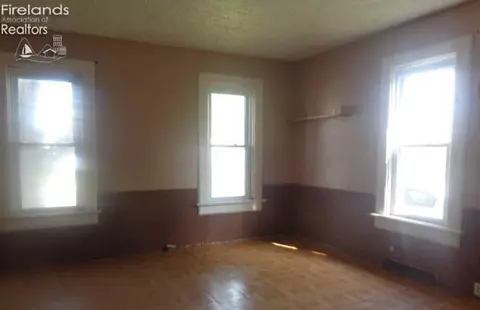 1029 Vine St, Clyde, OH 43410 photo 5