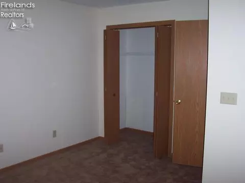 21 Ridgewood Dr, Willard, OH 44890 photo 9