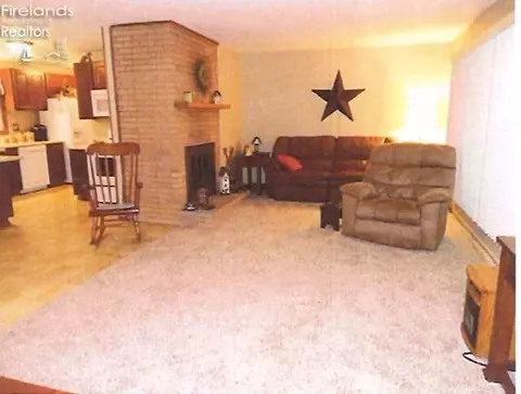 602 Ash St, Willard, OH 44890 photo 10