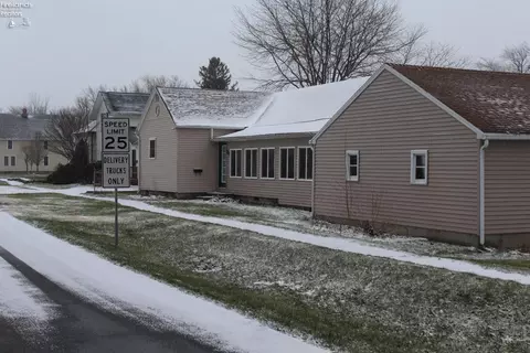 311 Berlin Rd, Huron, OH 44839 photo 4