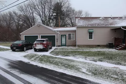 311 Berlin Rd, Huron, OH 44839 photo 3