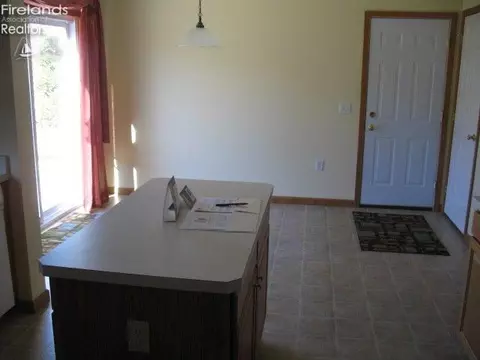 232 Nathan Dr, Clyde, OH 43410 photo 10