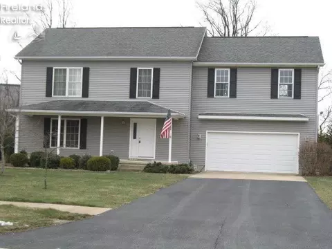 232 Nathan Dr, Clyde, OH 43410 photo 2
