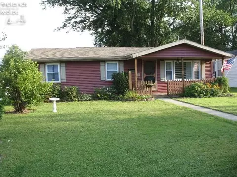 620 Ames St, Clyde, OH 43410 photo 1