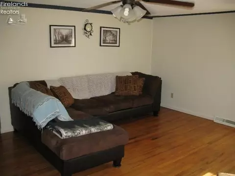 620 Ames St, Clyde, OH 43410 photo 5