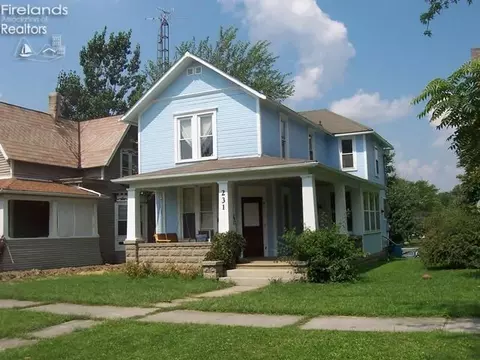 231 Spring St, Willard, OH 44890 photo 1