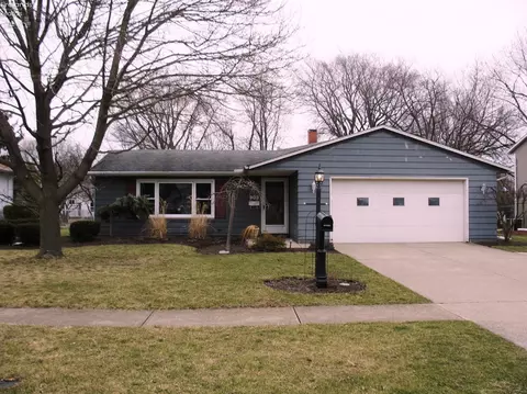 903 Strowbridge Dr, Huron, OH 44839 photo 1