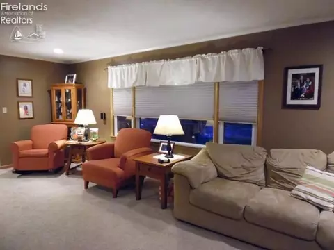 1030 S Main St, Willard, OH 44890 photo 6