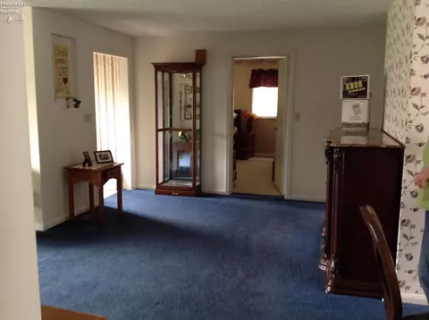 143 E Forest St, Clyde, OH 43410 photo 5
