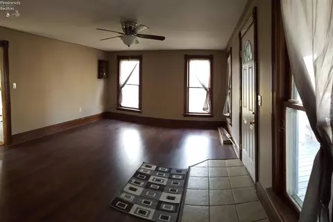 519 Paris St, Huron, OH 44839 photo 7