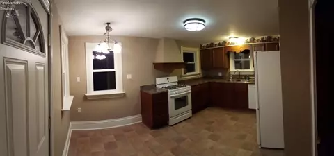 519 Paris St, Huron, OH 44839 photo 10