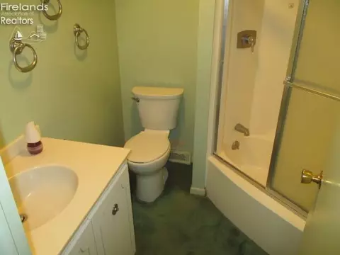 2137 Cedar Pt, Sandusky, OH 44870 photo 8