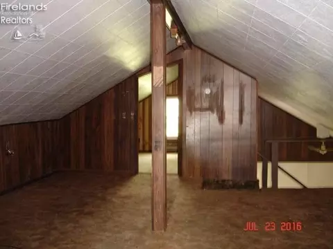 688 Timothy Dr, Willard, OH 44890 photo 5