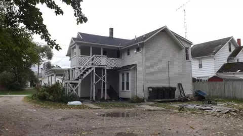 225 W Maple St, Clyde, OH 43410 photo 6