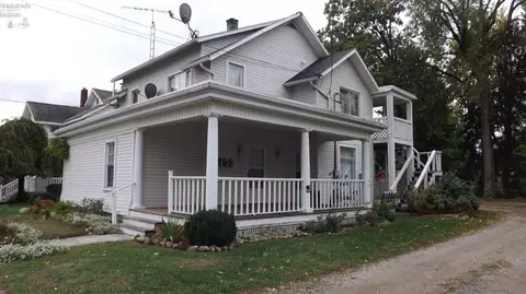225 W Maple St, Clyde, OH 43410 photo 1