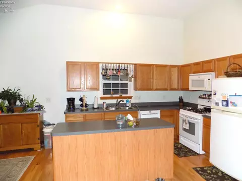 4508 Fields Way, Lorain, OH 44053 photo 3