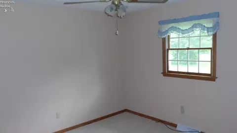 5557 Edmonds Rd, Bellevue, OH 44811 photo 7