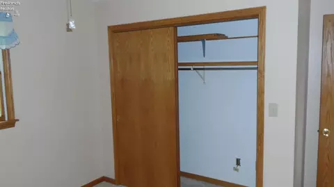 5557 Edmonds Rd, Bellevue, OH 44811 photo 8
