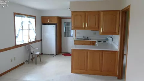 5557 Edmonds Rd, Bellevue, OH 44811 photo 5