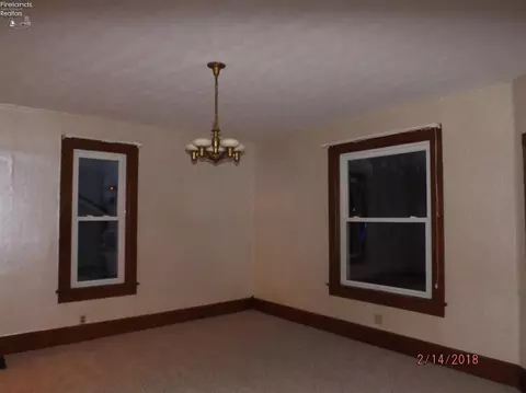 528 Fink St, Willard, OH 44890 photo 10