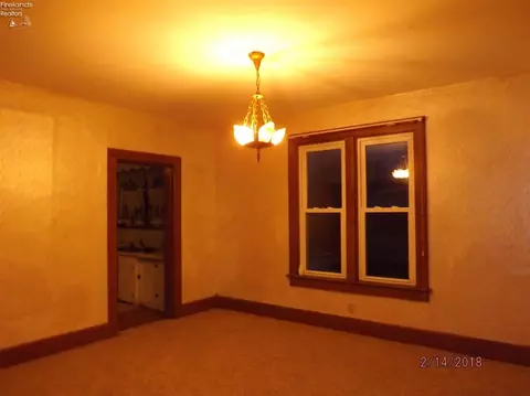 528 Fink St, Willard, OH 44890 photo 6