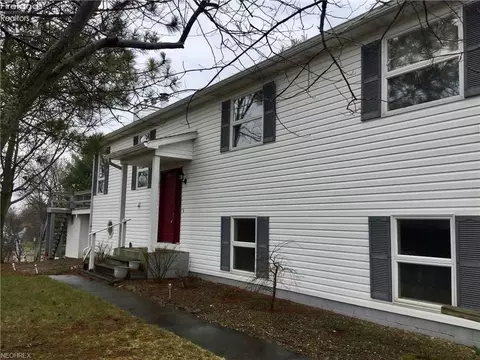 1110 Cherry Dr, Willard, OH 44890 photo 2