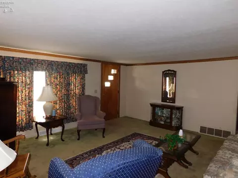 12 Glover Ave, Norwalk, OH 44857 photo 2