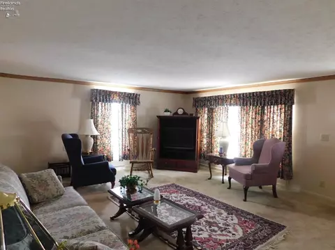 12 Glover Ave, Norwalk, OH 44857 photo 3