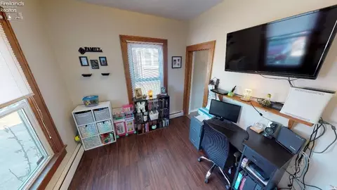 213 W Pearl St, Willard, OH 44890 photo 14