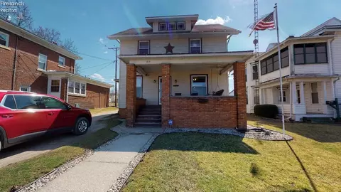 213 W Pearl St, Willard, OH 44890 photo 1