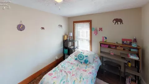 213 W Pearl St, Willard, OH 44890 photo 22