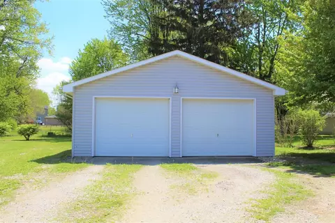 154 Sinclair St, Bellevue, OH 44811 photo 3