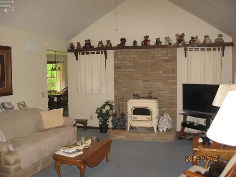 9404 Wikel Rd, Huron, OH 44839 photo 3