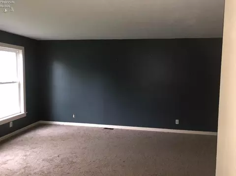 3907 Deerpath Dr, Sandusky, OH 44870 photo 4