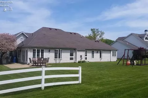 128 Wheeler Dr, Huron, OH 44839 photo 4