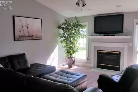 128 Wheeler Dr, Huron, OH 44839 photo 9