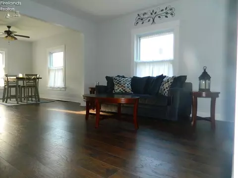 506 Euclid St, Willard, OH 44890 photo 6