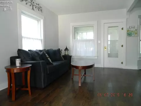 506 Euclid St, Willard, OH 44890 photo 5