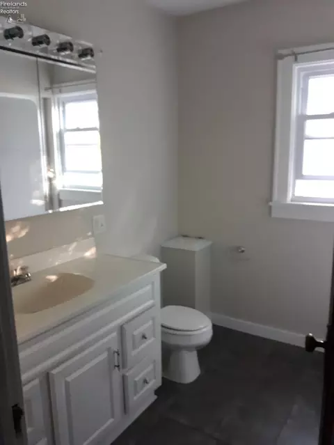 237 E Main St, Norwalk, OH 44857 photo 12