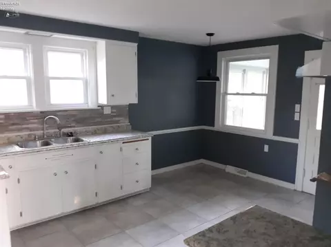 237 E Main St, Norwalk, OH 44857 photo 3